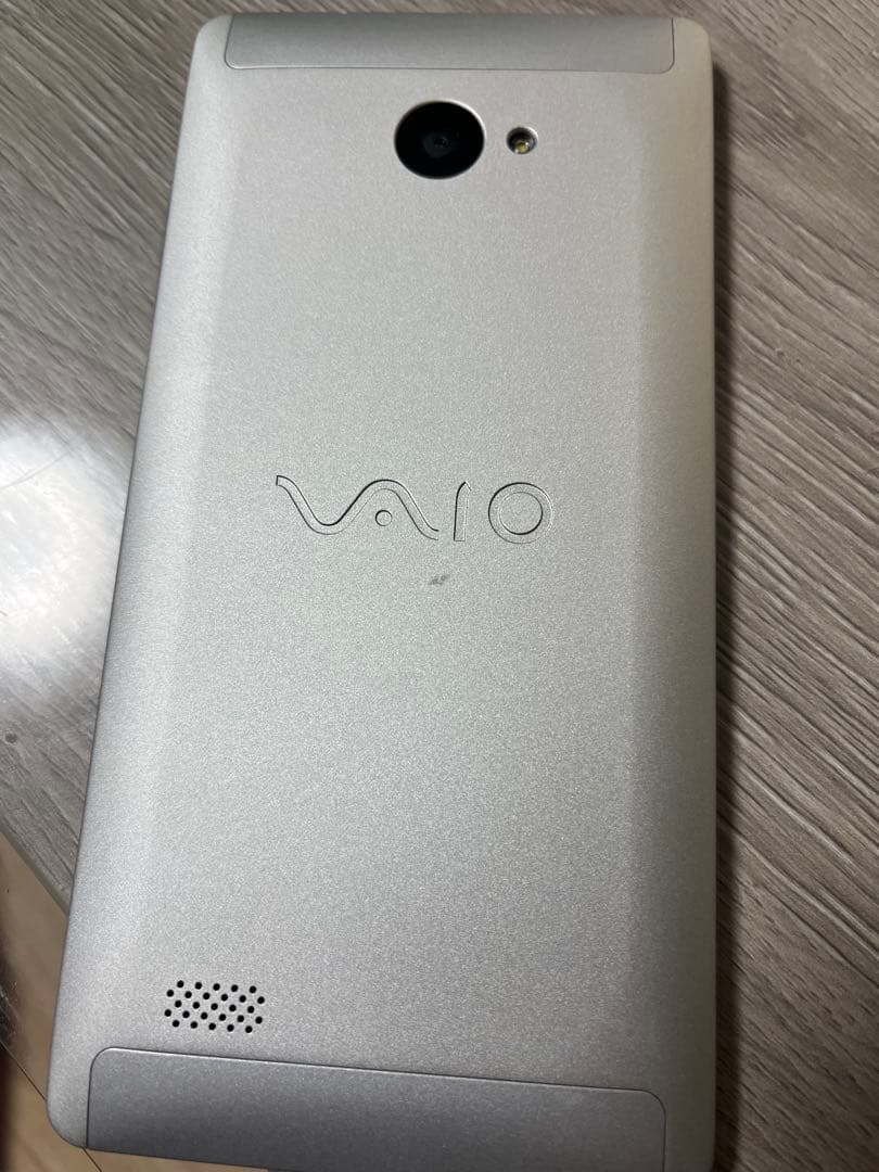 携帯電話本体 vaiophone biz