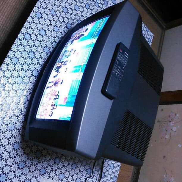 シャープ20型　曲面ブラウン管ワイドTV　95年製　20C-WA5