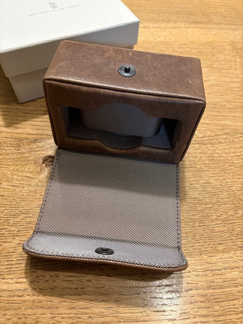 ブルネロクチネリ×スカトラ・デル・テンポの高級腕時計ケース