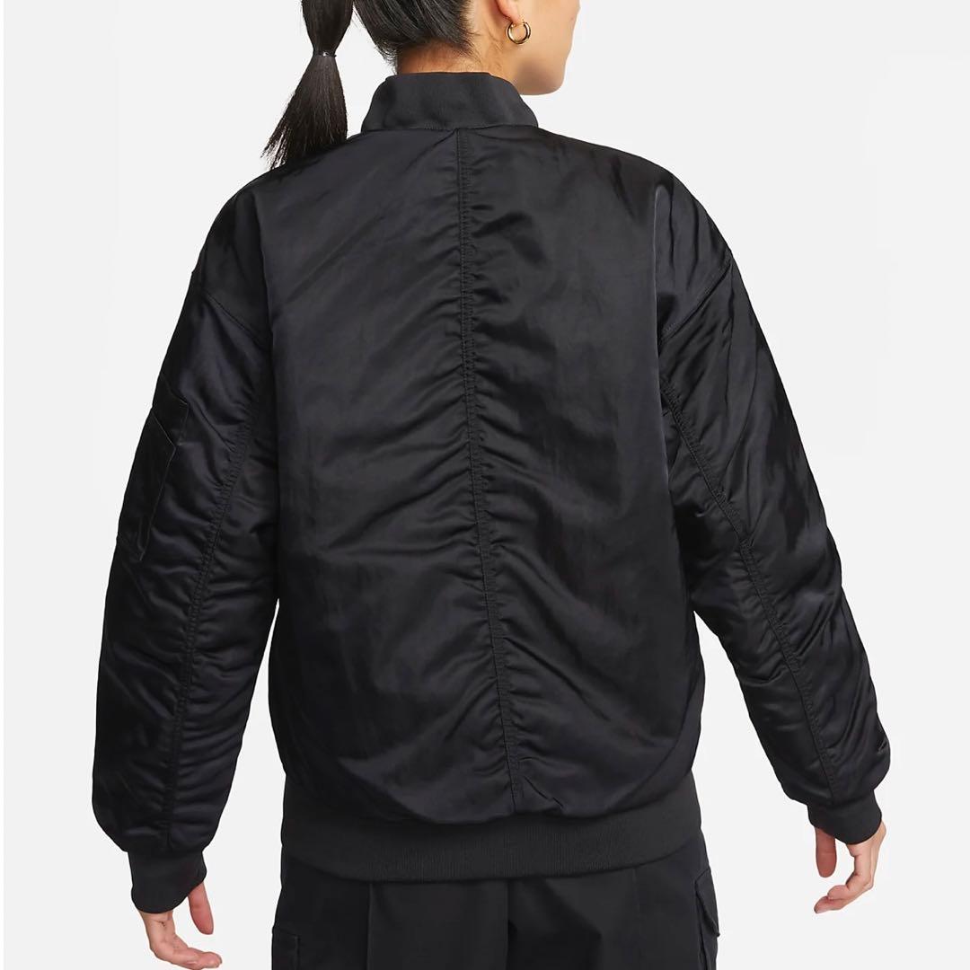 NIKE ウィメンズ バーシティ ボンバージャケット