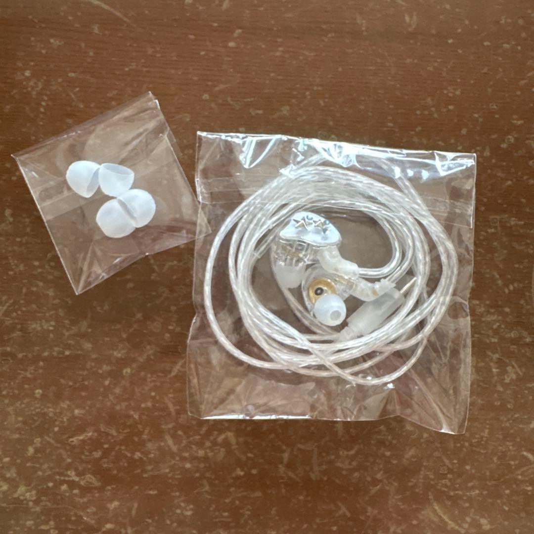 illit 3rd Mini Album magic bomb イヤフォン付