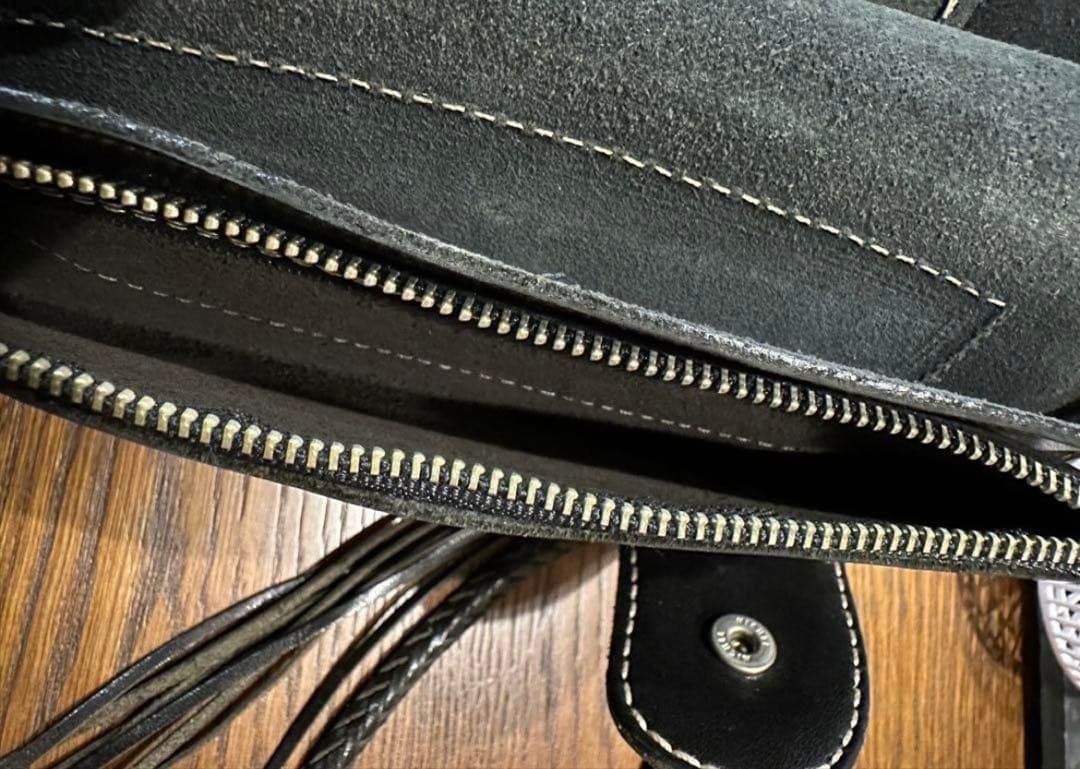 レッドムーン6連コンチョ