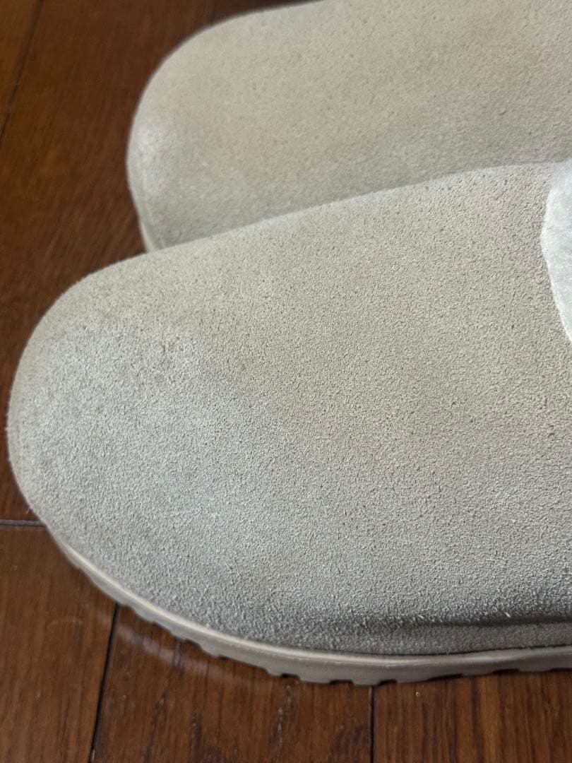 【最終値下げ】UGG PUMPED SLIDE