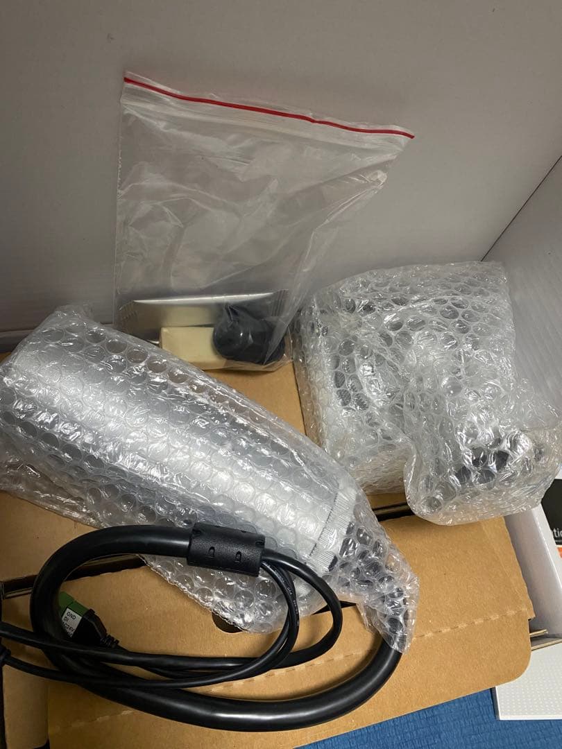 Mikeneko no Aji2台VIVOTEK IP8332-C