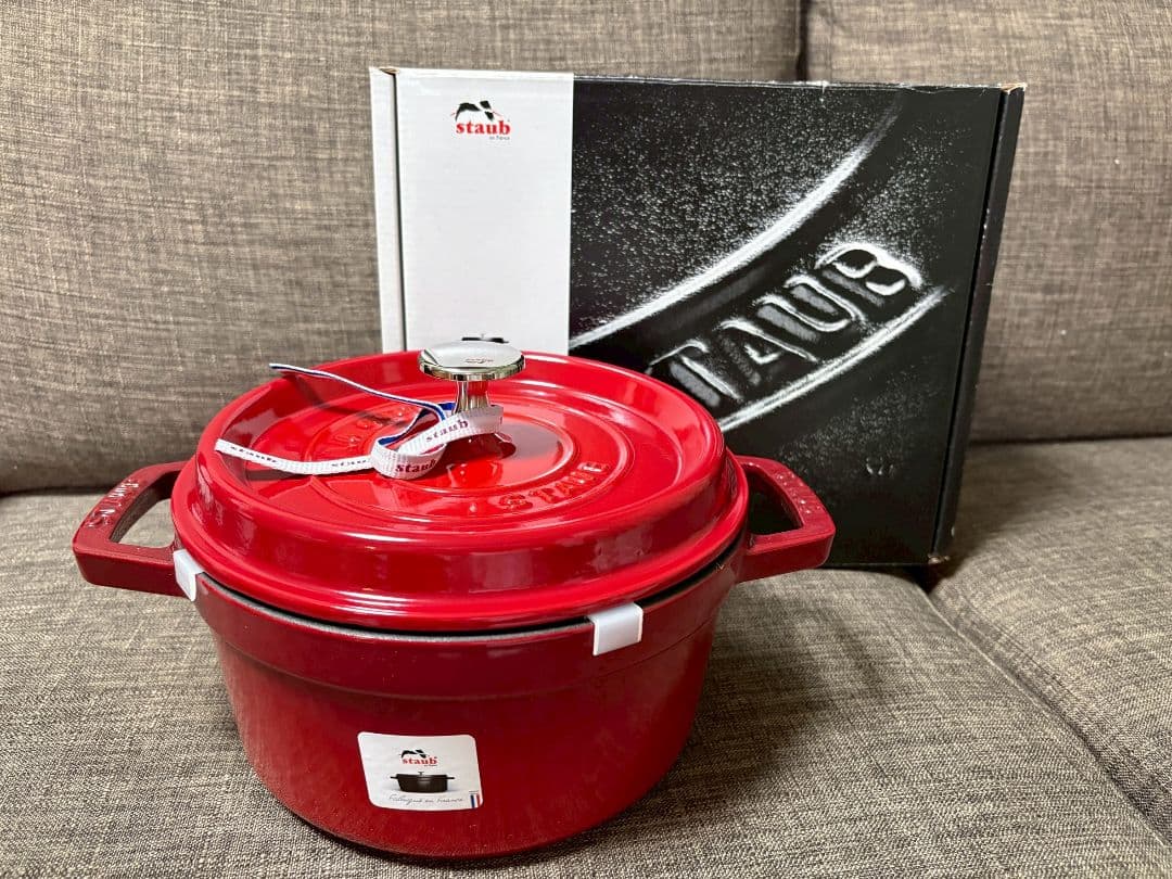 【新品・未使用】STAUB 両手鍋ピコ・ココット ラウンド チェリー 20cm
