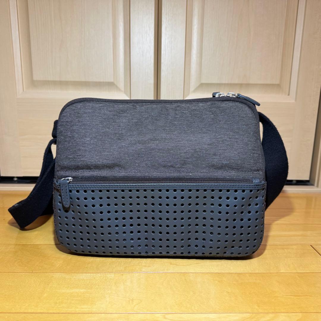 ひらくPCバックnano