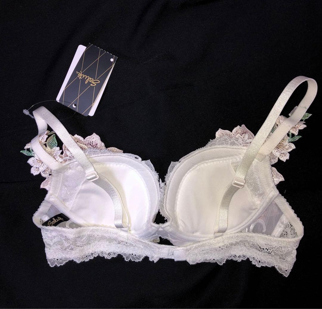 【最安値】Salute サルート09g ブラジャー IV C70 P-up