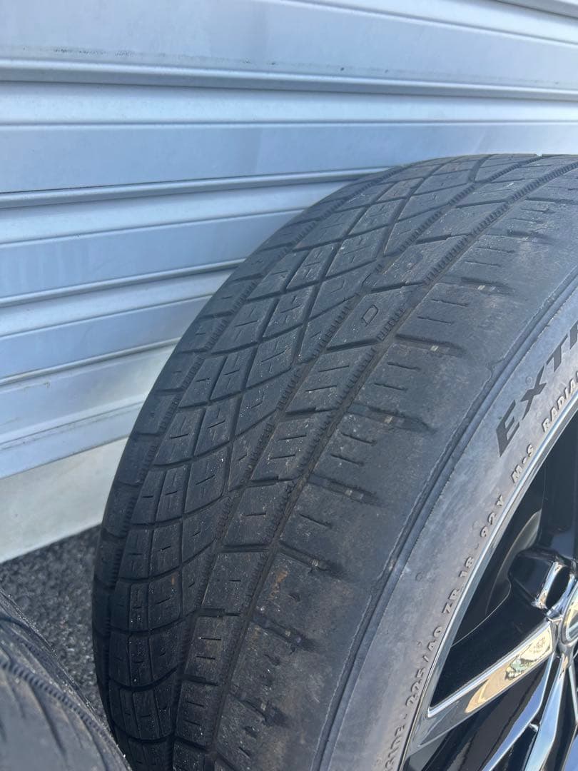 18インチ ブラックホイールセット Continentalタイヤ付き