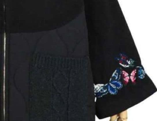 新品 未使用　iS ScoLar 　イズスカラー 蝶 刺繍 異素材 コート