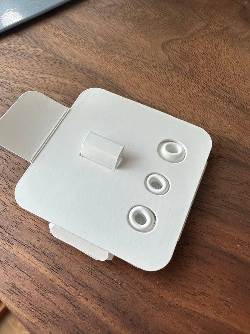 AirPods Pro 第2世代 (A2699) 左のみ 新品イヤーチップ付