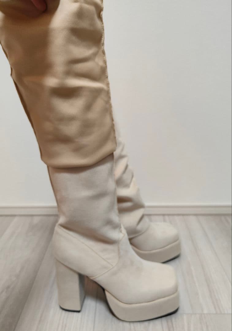 新品未使用　ルーズフレアカバーフィットブーツ　フレアブーツ　ルーズブーツ　厚底