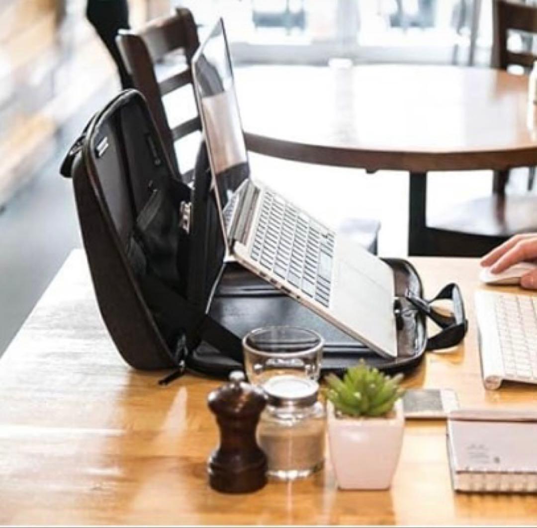 【レア】MOBICASE モビケース 8L スタンド機能搭載ノートパソコンバッグ