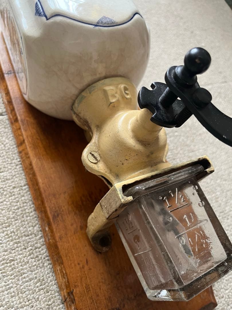 フランスアンティーク 壁掛けコーヒーミル