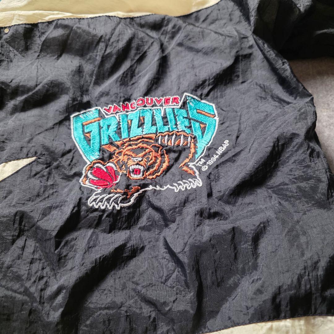 入手困難90sNBAバンクーバーグリズリーズナイロンジャケット刺繍ロゴ短丈バスケ