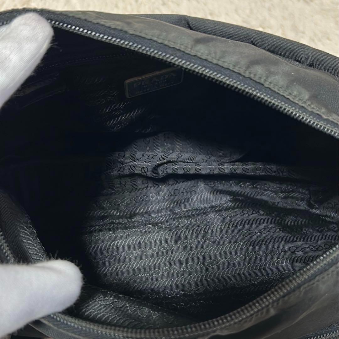 ✨️美品✨️ プラダ ショルダーバッグ メッセンジャー ナイロン 黒 白タグ