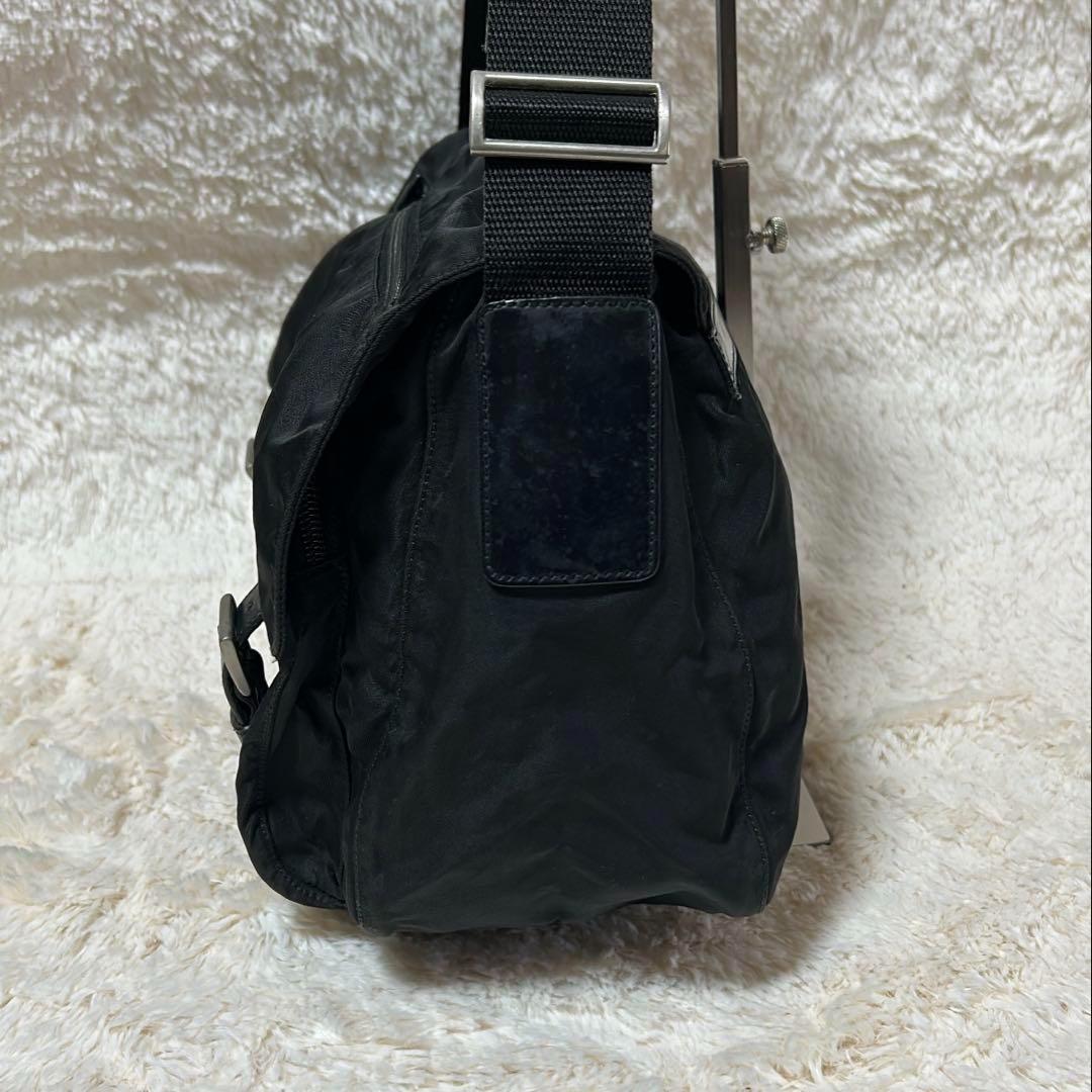 ✨️美品✨️ プラダ ショルダーバッグ メッセンジャー ナイロン 黒 白タグ