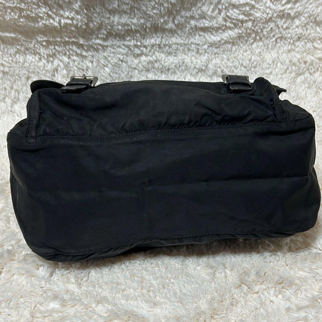 ✨️美品✨️ プラダ ショルダーバッグ メッセンジャー ナイロン 黒 白タグ