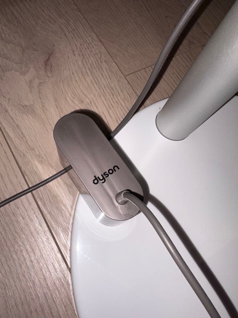 【純正充電ドック付】【美品】dyson Ꮩ11 fluffy+ SV14