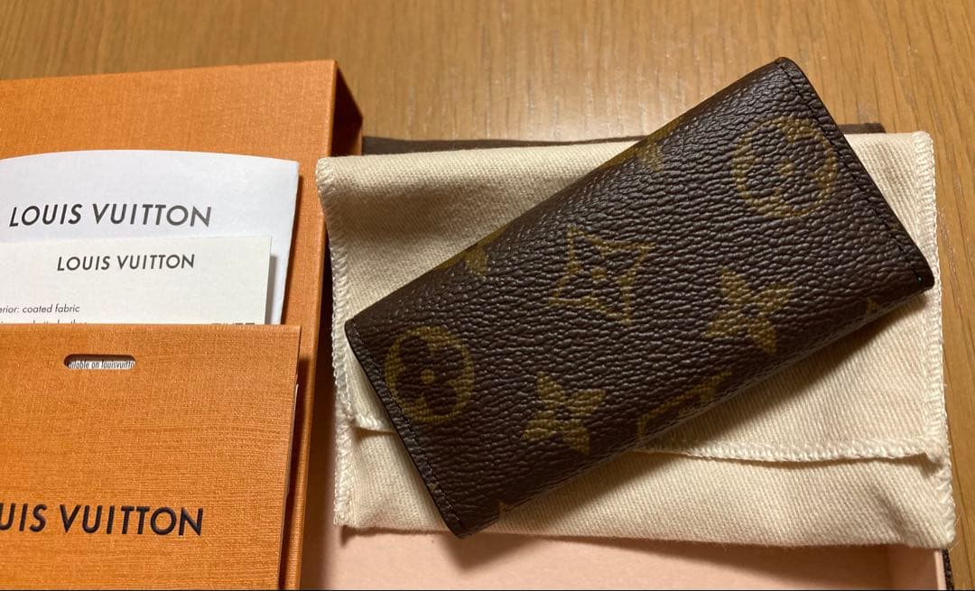 【新品未使用】LOUISVUITTON 日本限定 ミュルティクレ 4 キーケース