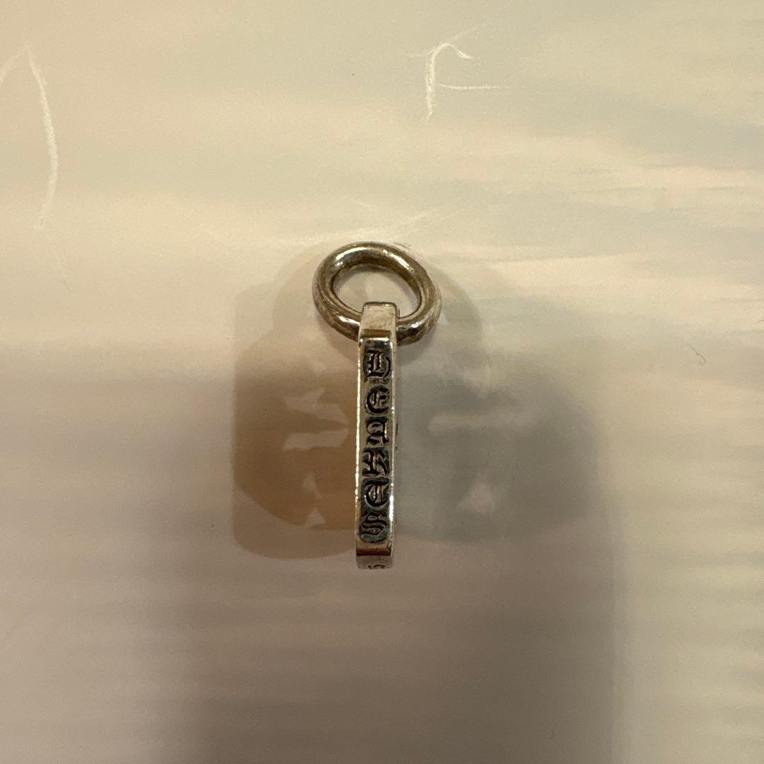 クロムハーツ　タイニーカットアウトクロス