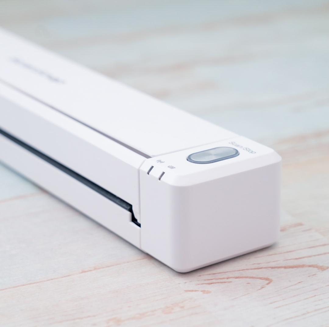 【極美品】ScanSnap ドキュメントスキャナー ホワイト iX100