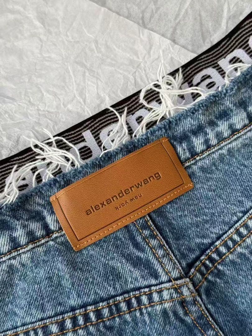 るみ♡3日まで発送不可 　alexander wang ジーンズ