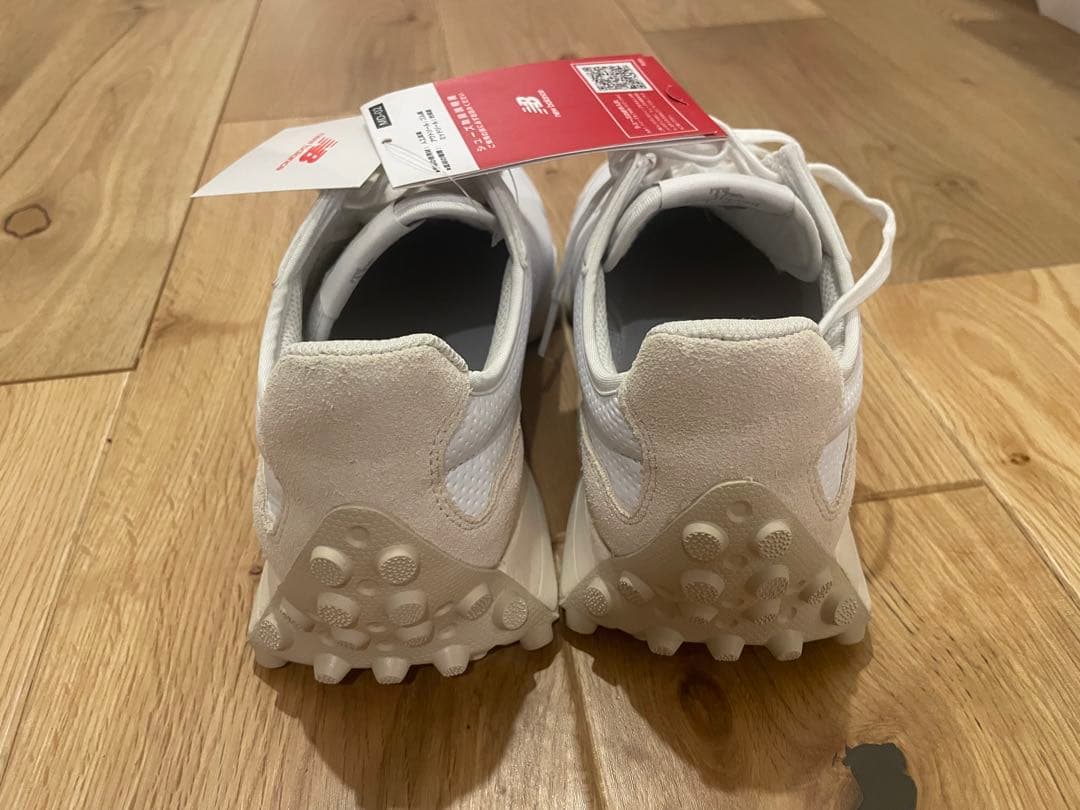 New Balance ホワイト/シルバー