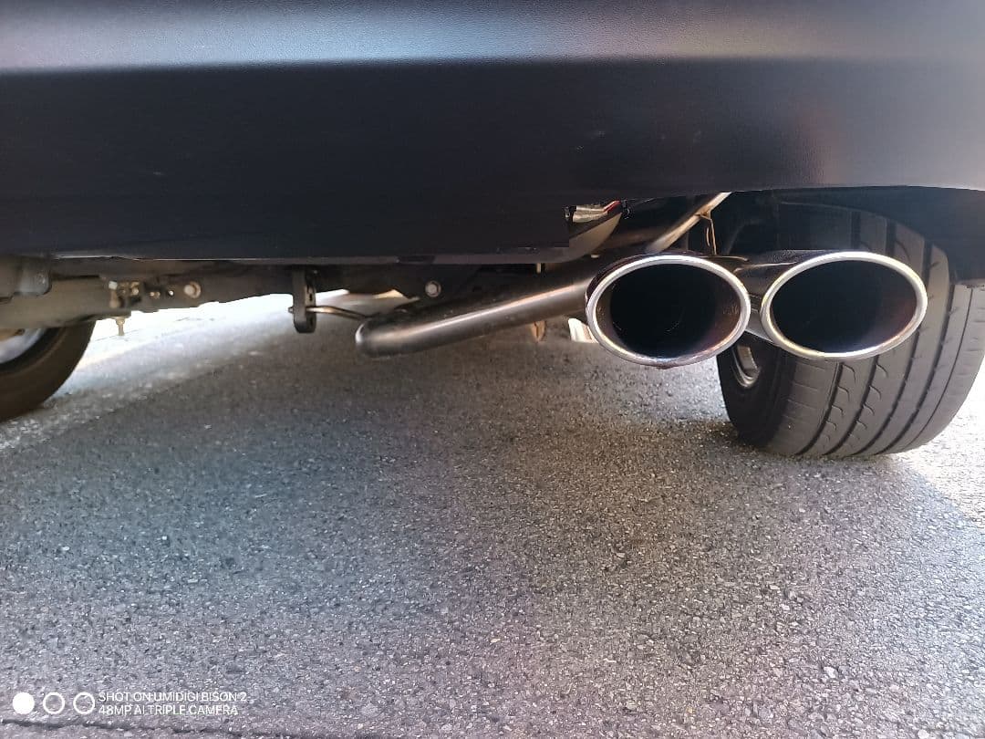 ハリアー60系　マフラー