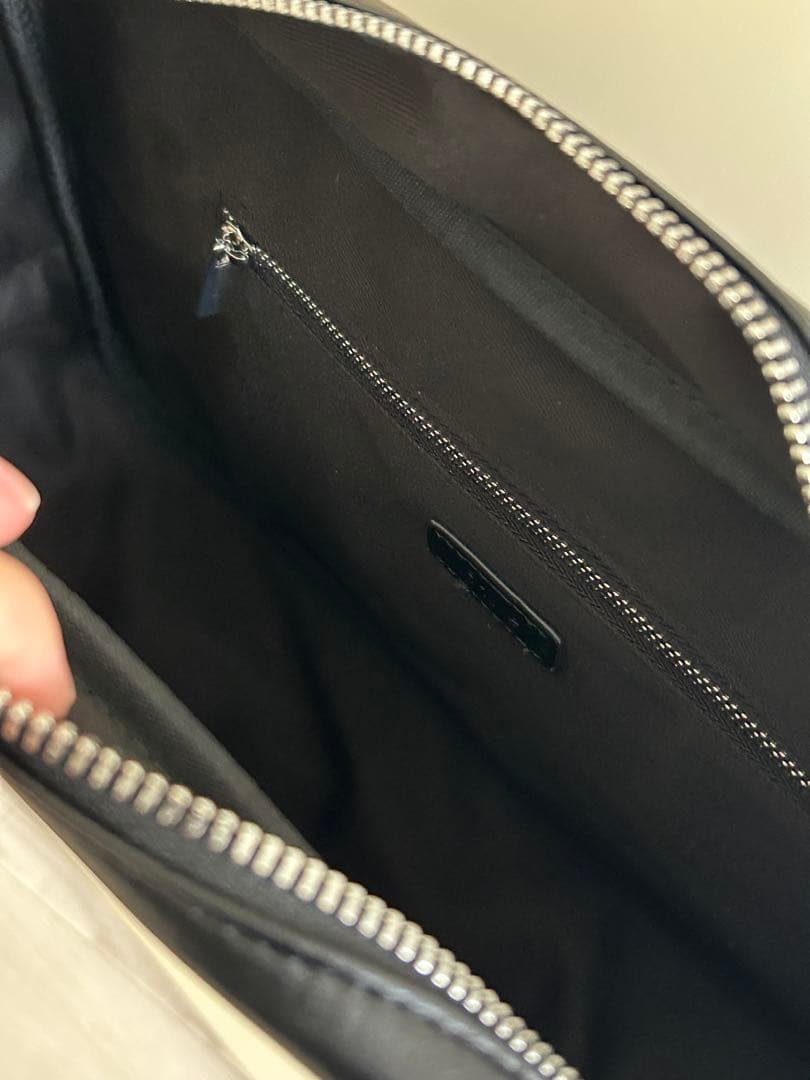 ●anuke Ecoleather Boston Bag