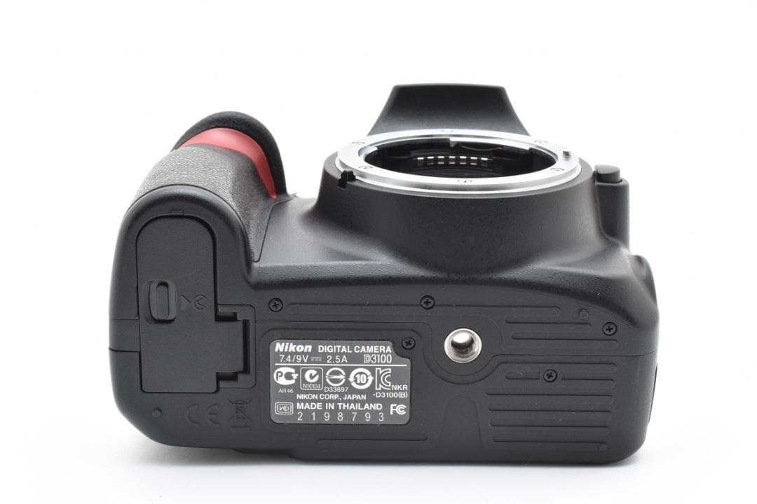 Nikon D3100 ボディ ショット数946枚　A010