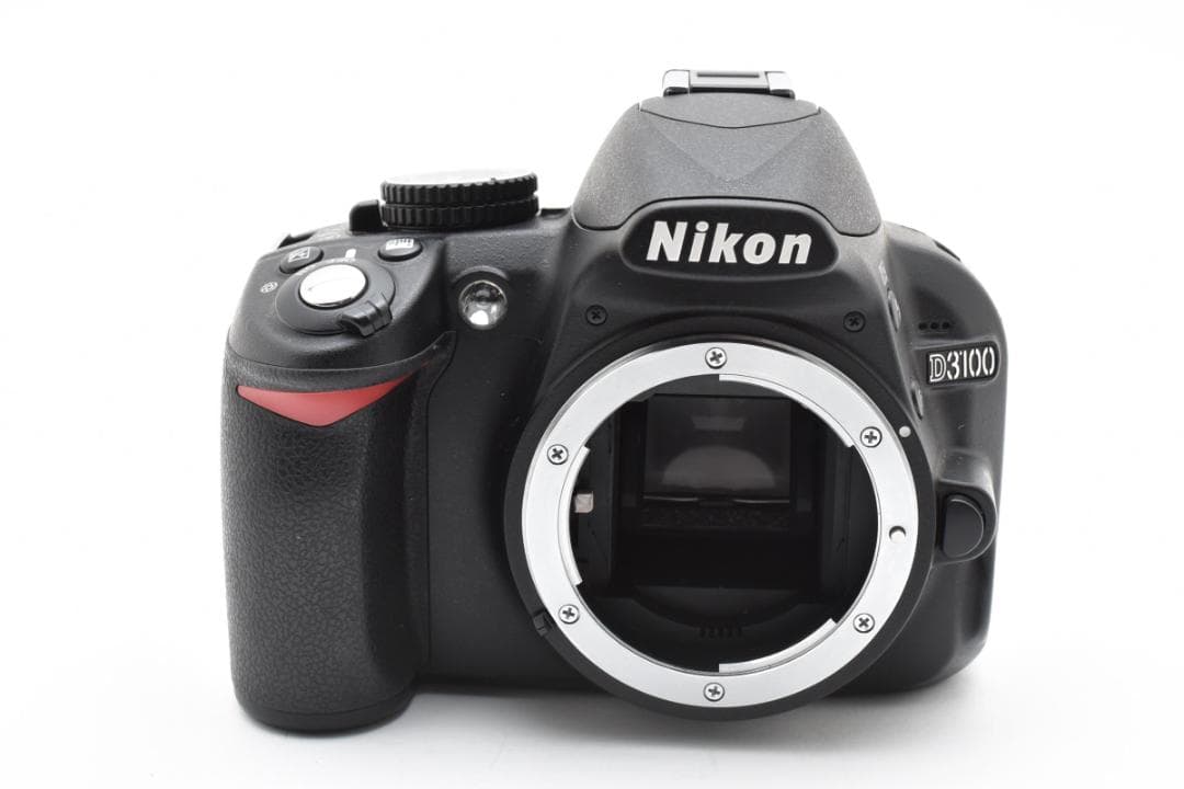 Nikon D3100 ボディ ショット数946枚　A010