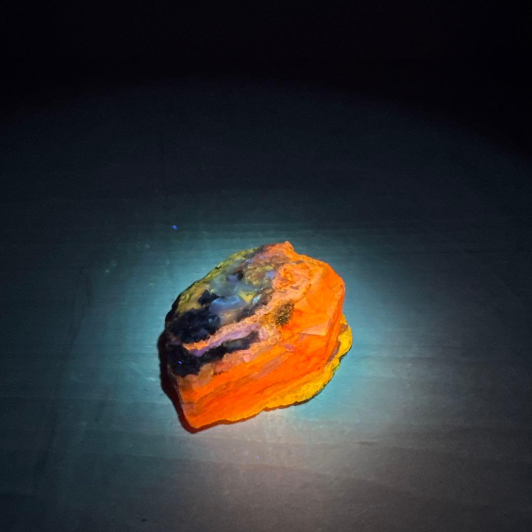 北海道石　然別オパール　蛍光オパール71g