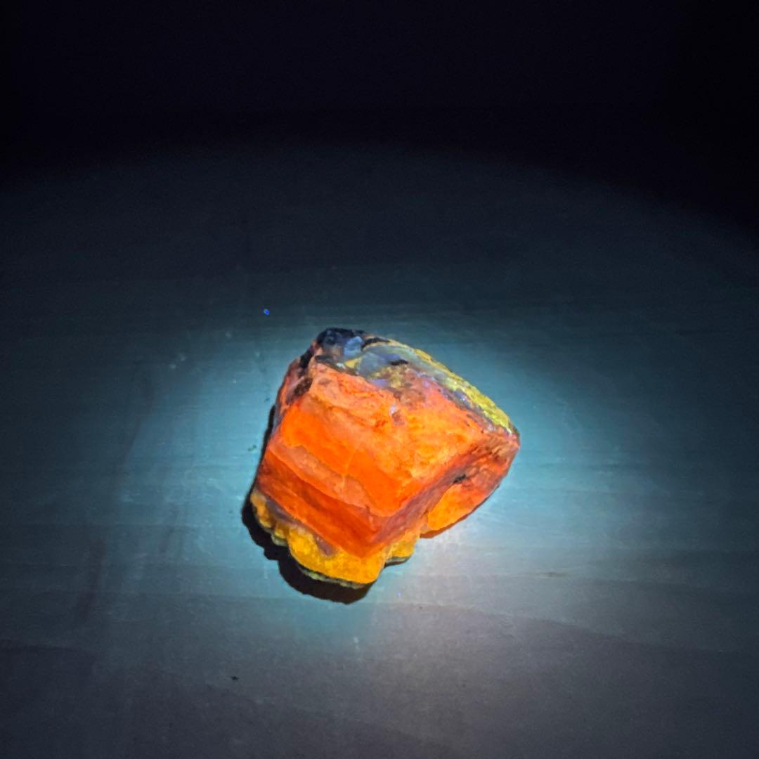 北海道石　然別オパール　蛍光オパール71g