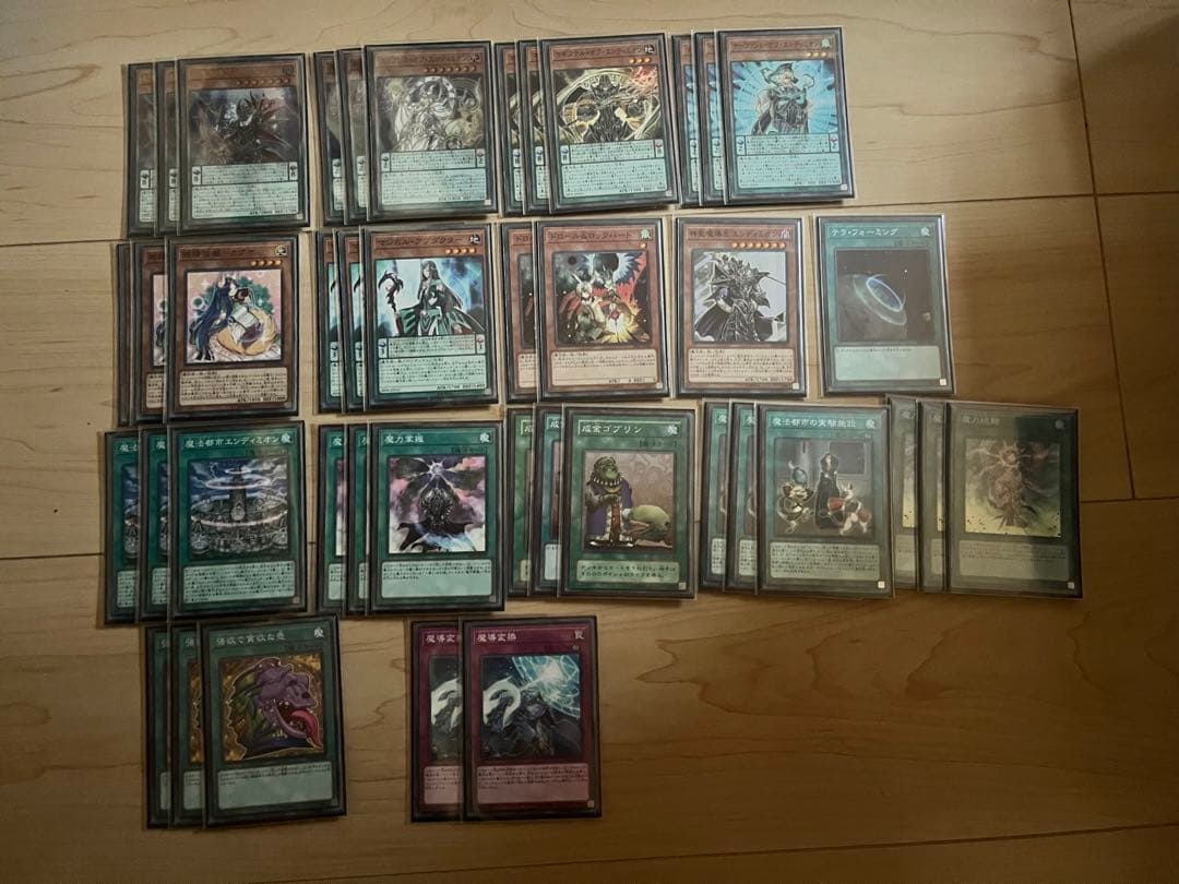遊戯王　引退品まとめ売り　デッキ　スリーブ等