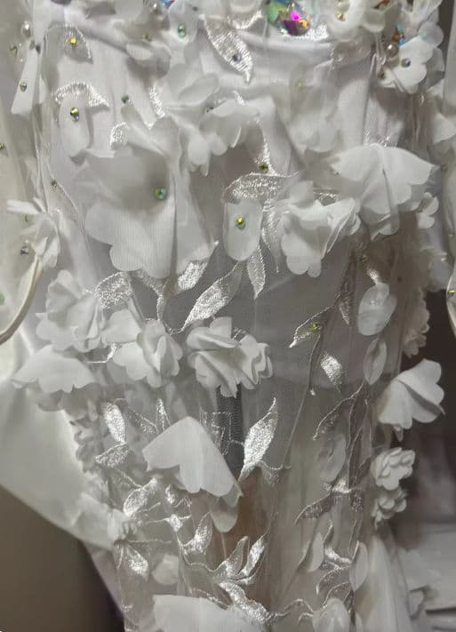 お得 美品 ベリーダンス衣装 ブラスカートセット M 白 モチーフ コスチューム