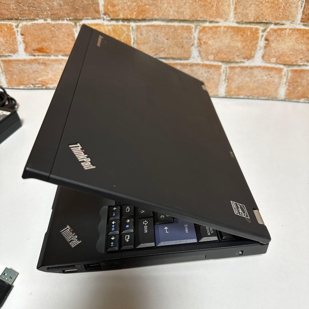 レノボノート PC Core i7 高速起動SSD メモリ8GB オフィス入り