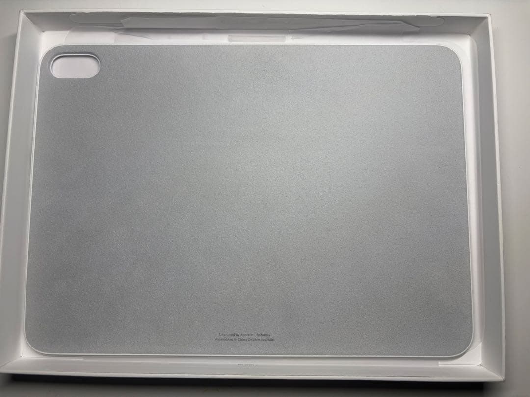 iPad Magic Keyboard Folio ホワイト第十世代　日本語