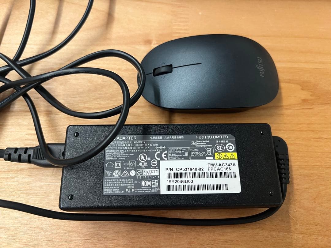 【富士通】FMV LIFEBOOK NH90/D2型式 FMVN90D2G