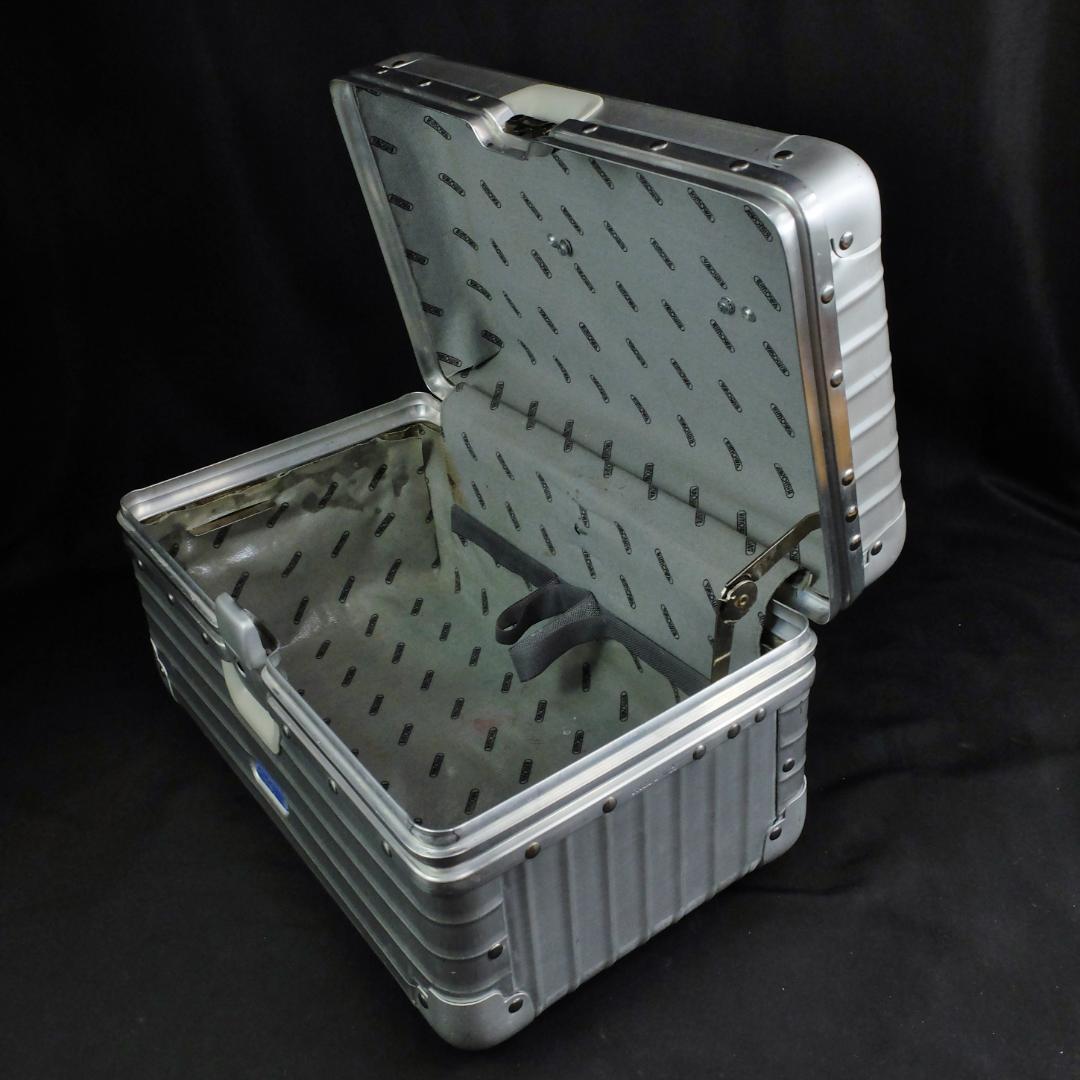 リモワ 946.38『OPAL/オパール』アルミビューティケース 17L 鍵付