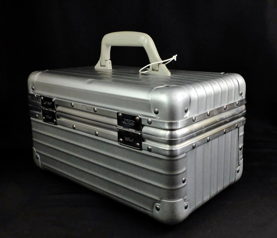 リモワ 946.38『OPAL/オパール』アルミビューティケース 17L 鍵付