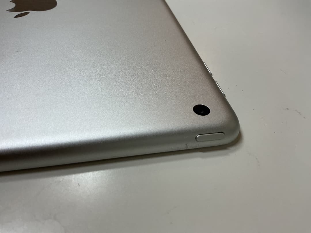 【美品】iPad 第5世代 128GB A1822 Wi-Fiモデル 本体のみ
