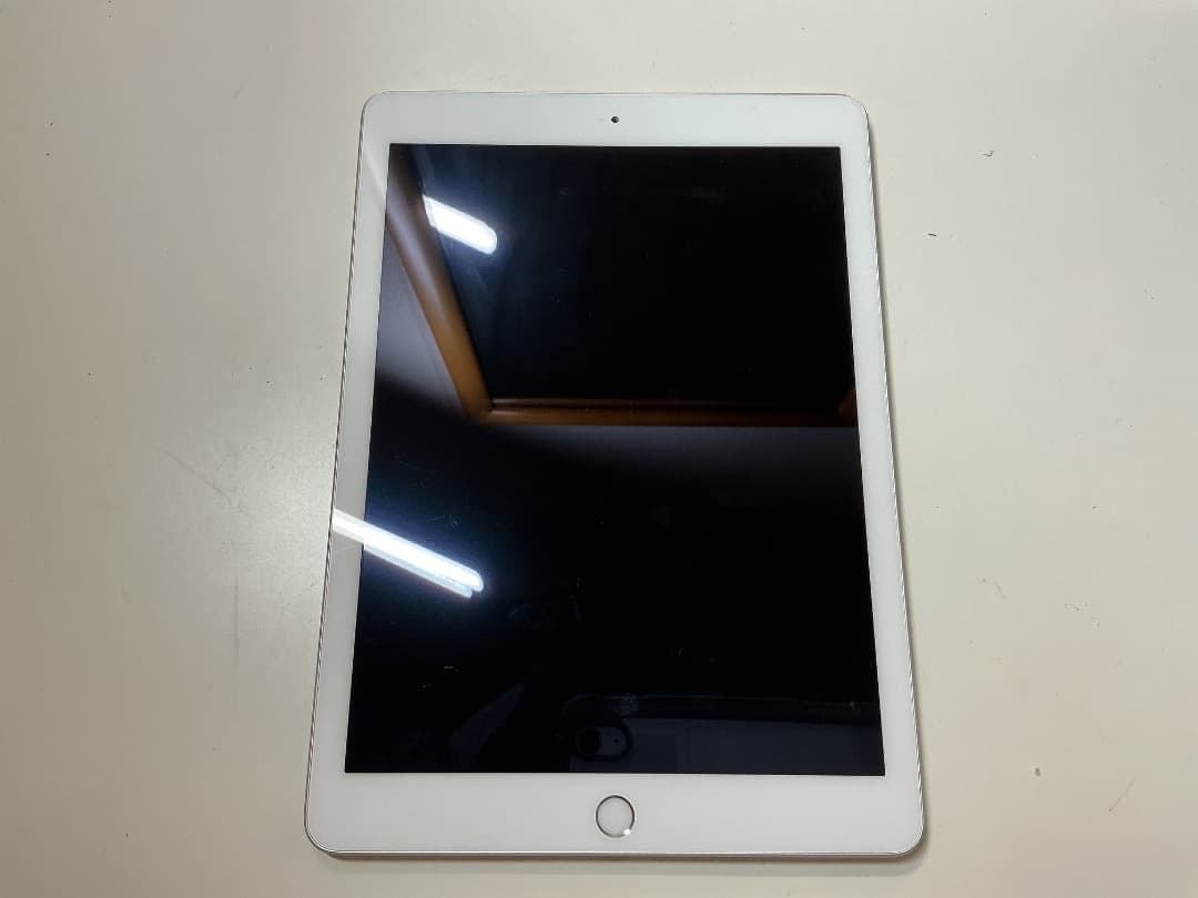 【美品】iPad 第5世代 128GB A1822 Wi-Fiモデル 本体のみ