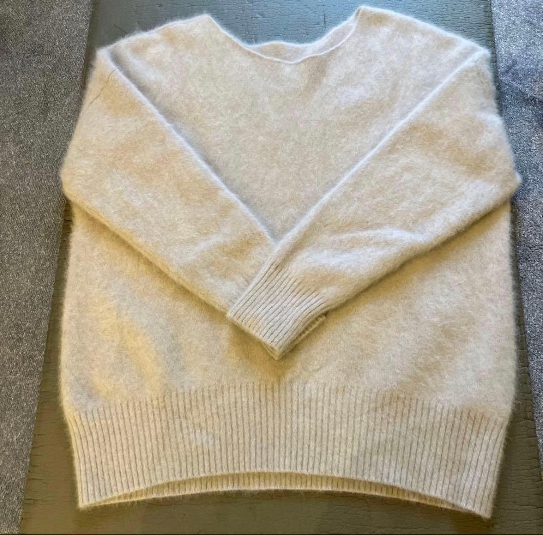 【美品】anuans ラクーンボートネックニットプルオーバー　アイスグレー