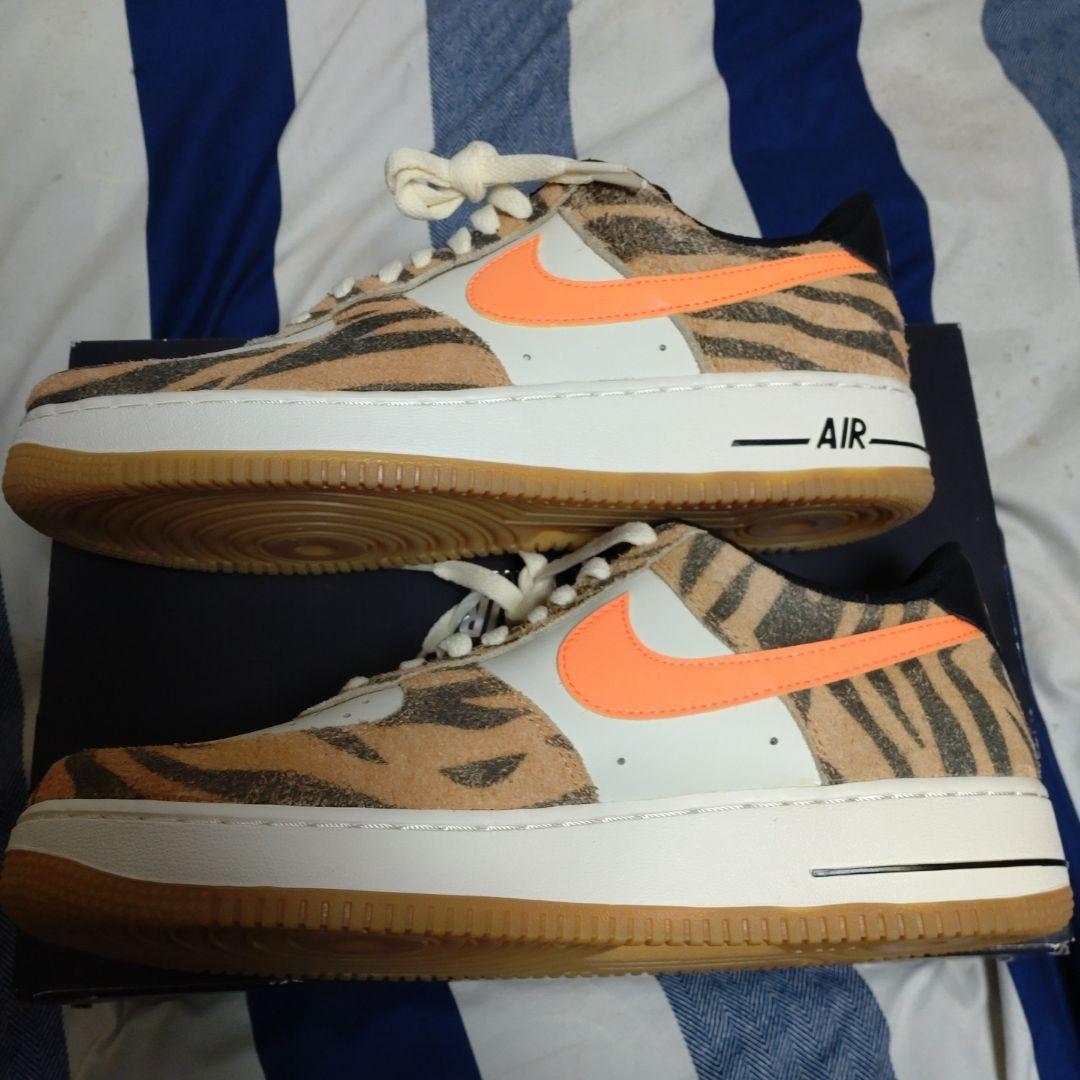 靴 AC1249 NIKE AIR FORCE 1 Orange zebra