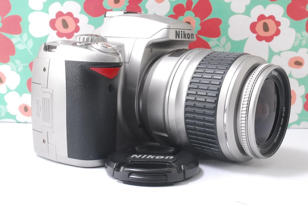朱*丸様 ❤小さい軽い簡単綺麗❤Nikon Ｄ40❤届いてすぐ使える❤初心者お勧