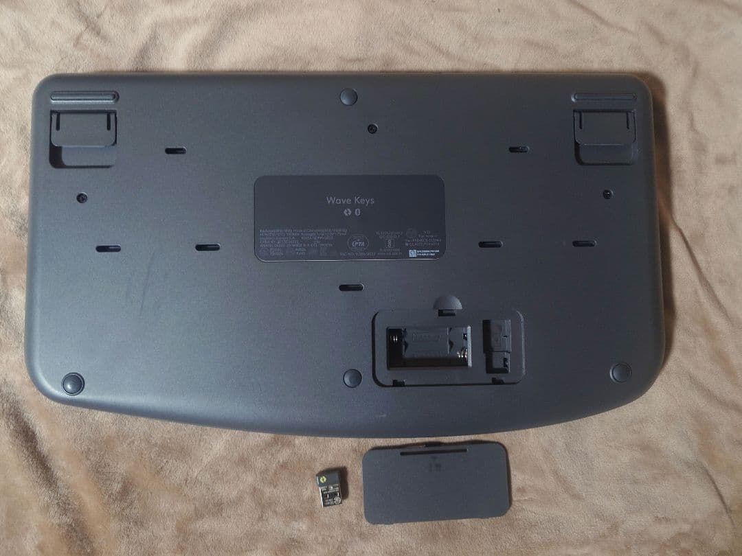 Logicool WAVE KEYS ワイヤレスキーボード＆キャリングケース付き