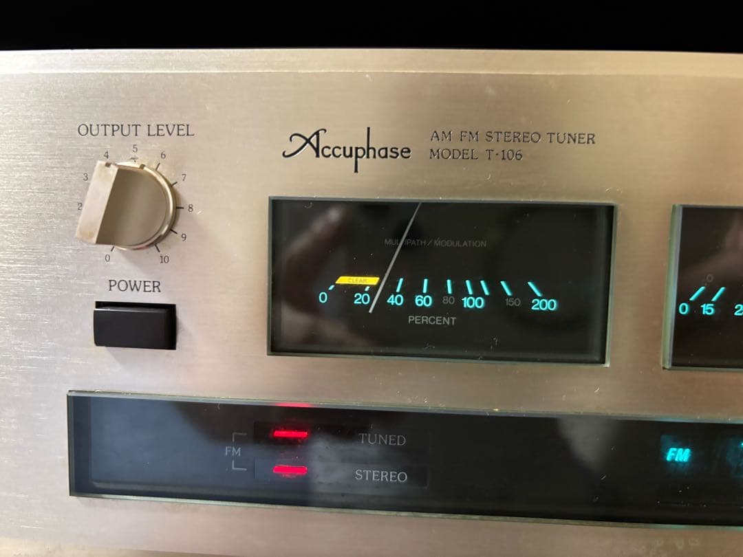 Accuphase アキュフェーズ、T-106 FM/AMチューナー