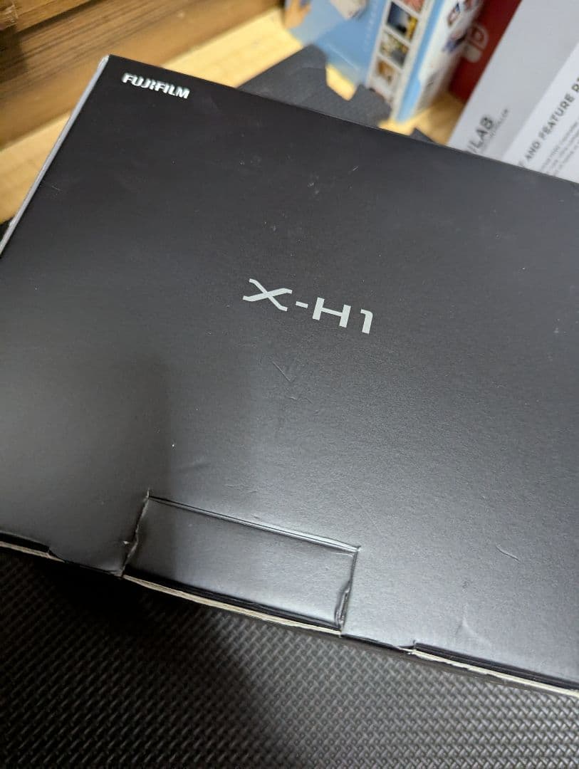 FUJIFILM X-H1 ミラーレス一眼 ブラック