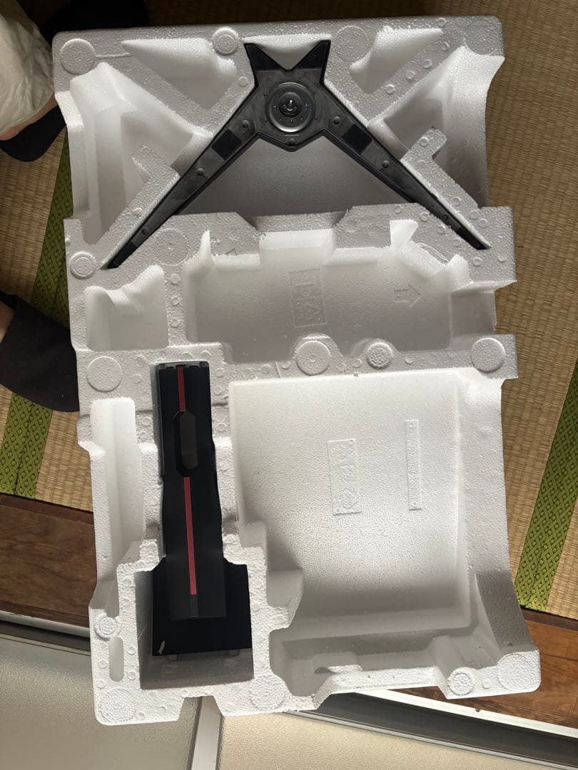 AOC C32G1 32インチ湾曲型モニター