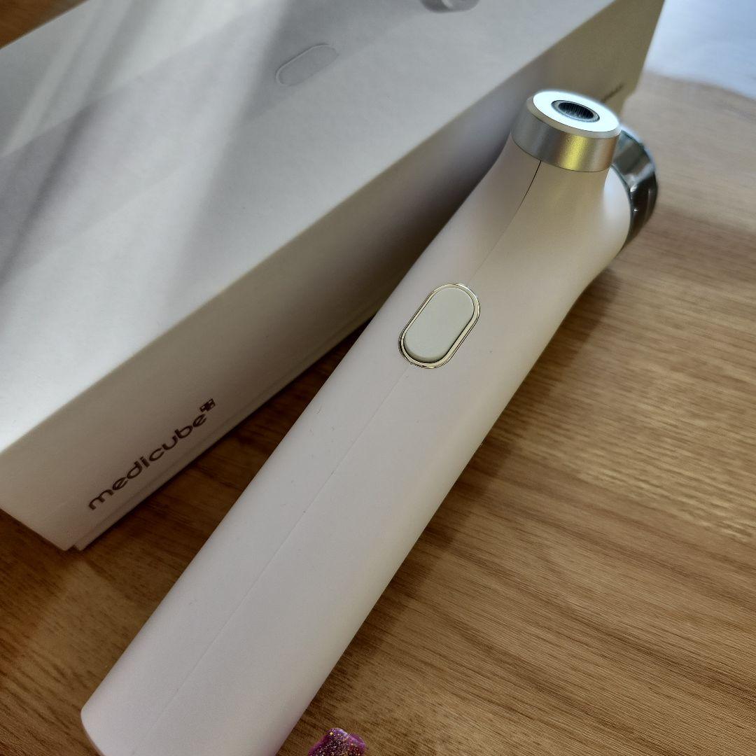 medicube 美顔器 ホワイト